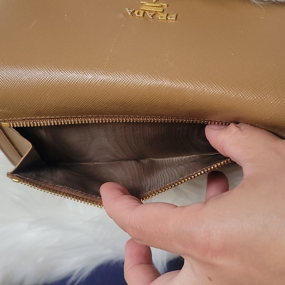 PRADA wallet - Picture 9 of 17